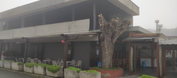 420m² Commercial property in Magione, Italy No. 69518 16