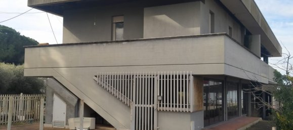 420m² Commercial property in Magione, Italy No. 69518 21