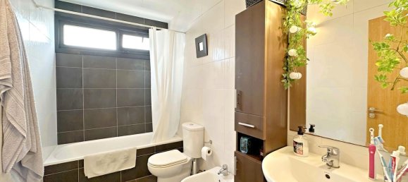 4 Schlafzimmer Haus in Bergondo, Spain, Nr. 46154 17