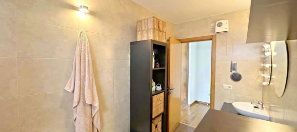 4 Schlafzimmer Haus in Bergondo, Spain, Nr. 46154 23