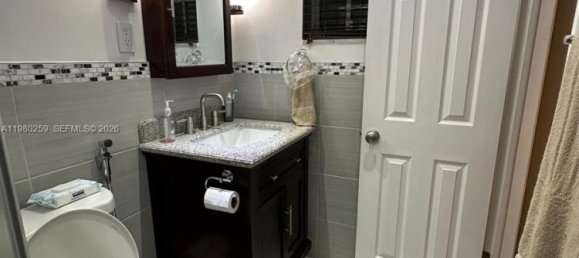 2 dormitorios propiedad comercial en venta en Miami, Miami-Dade, Florida, USA № 615370 2
