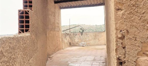 Casa de 3 habitaciónes en Scicli, Italy No. 67078 7