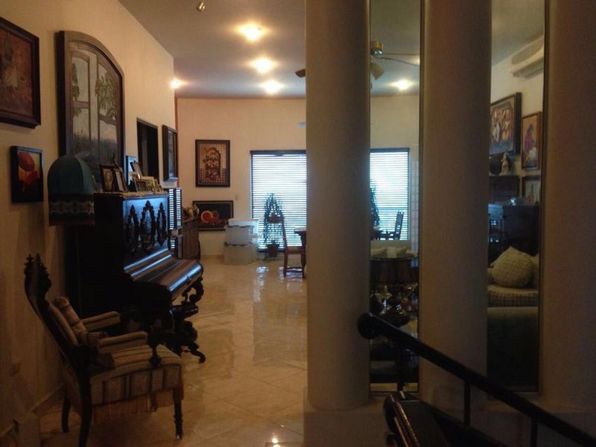 3 bedrooms House in Nuevo Leon, Mexico No. 153466