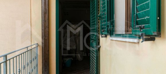 Casa de 8 divisões em Collesalvetti, Italy N.º 106894 27