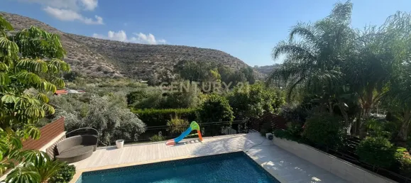 4 bedrooms Villa in Germasogeia, Cyprus No. 5510 18