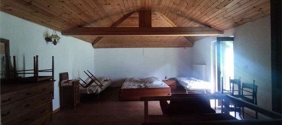 6 rooms Apartment in Ospedaletto, Italy No. 203764 9