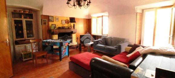 6 rooms House in Castellamonte, Italy No. 17991 8