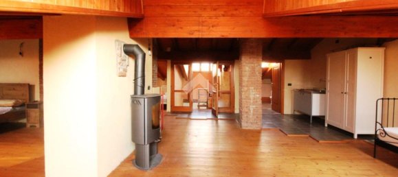 6 rooms House in Castellamonte, Italy No. 17991 23