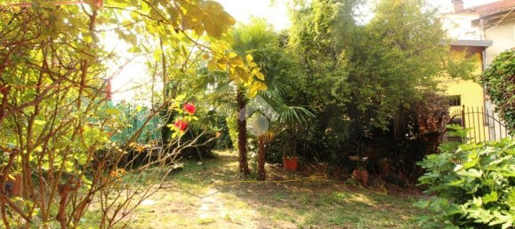 6 rooms House in Castellamonte, Italy No. 17991 36