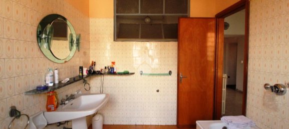 6 rooms House in Castellamonte, Italy No. 17991 37