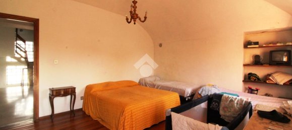 6 rooms House in Castellamonte, Italy No. 17991 27