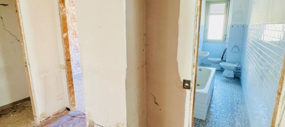 Apartamento de 4 dormitorios en San Giuliano Milanese, Italy No. 357884 17