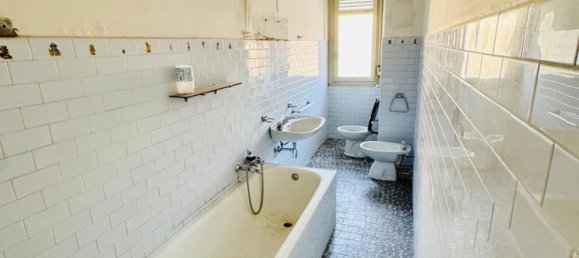 Apartamento de 4 dormitorios en San Giuliano Milanese, Italy No. 357884 18