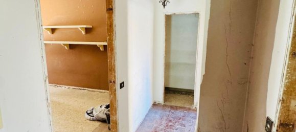 Apartamento de 4 dormitorios en San Giuliano Milanese, Italy No. 357884 12