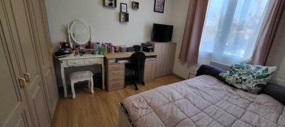 4 bedrooms Villa in Cayrac, France No. 195640 5