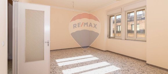 5-salle Appartement à Acireale, Italy No. 45155 9