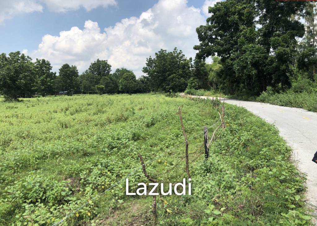  Commercial property in Cha-am, Thailand No. 14378