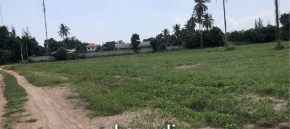  Commercial property in Cha-am, Thailand No. 14378 3