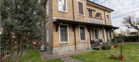 8 rooms Apartment in Ostiglia, Italy No. 59811 6