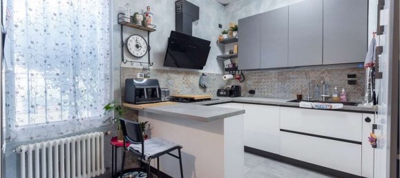 8 rooms Apartment in Ostiglia, Italy No. 59811 33