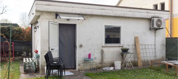 8 rooms Apartment in Ostiglia, Italy No. 59811 9