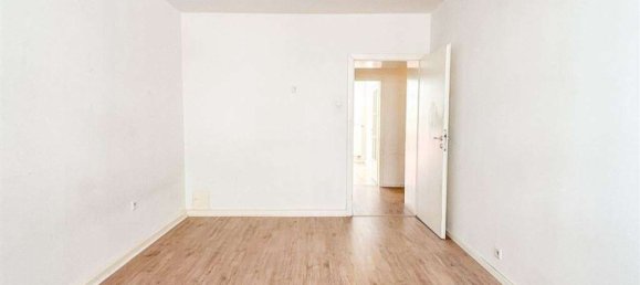 Apartamento T4 em Dusseldorf, Germany N.º 327123 4
