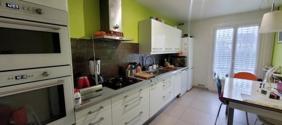 3 Schlafzimmer Haus in Drancy, France, Nr. 180643 4