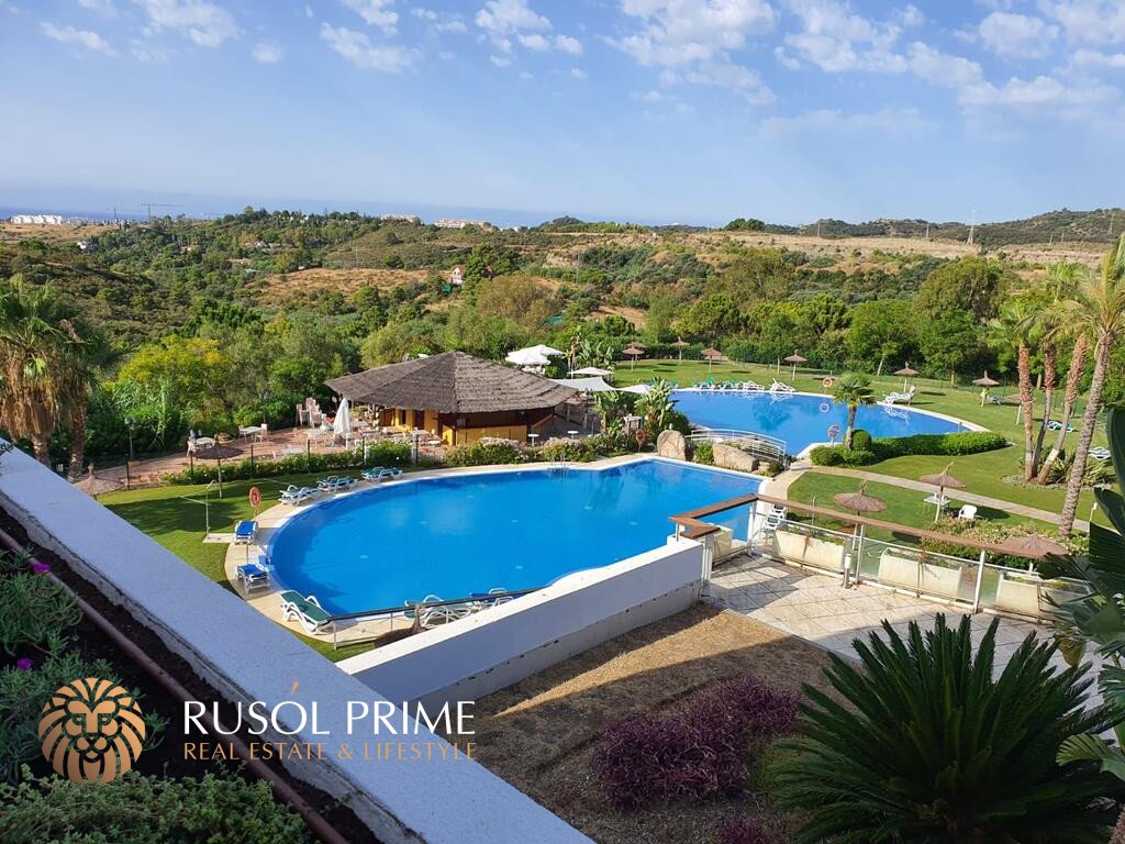 2 bedrooms Villa in Benahavis, Spain No. 1408
