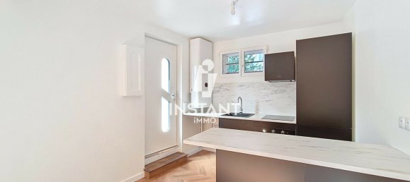 Estudio en Maisons-Alfort, France No. 298963 3