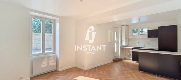 Estudio en Maisons-Alfort, France No. 298963 4