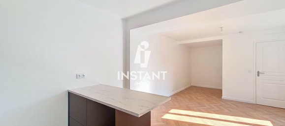 Estudio en Maisons-Alfort, France No. 298963 7