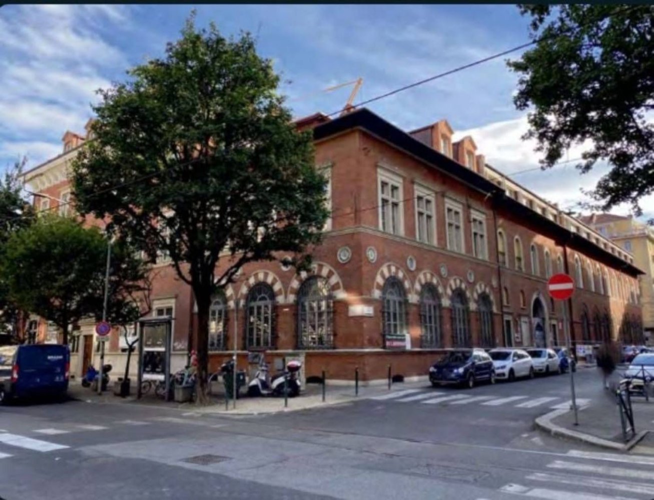 2-salle Appartement à Turin, Italy No. 50180