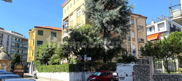 Apartamento de 2 dormitorios en Savona, Italy No. 294225 4