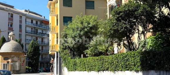 Apartamento de 2 dormitorios en Savona, Italy No. 294225 5