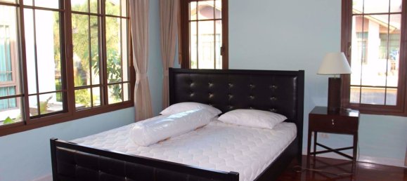 4 bedrooms House in Watthana, Thailand No. 10493 14