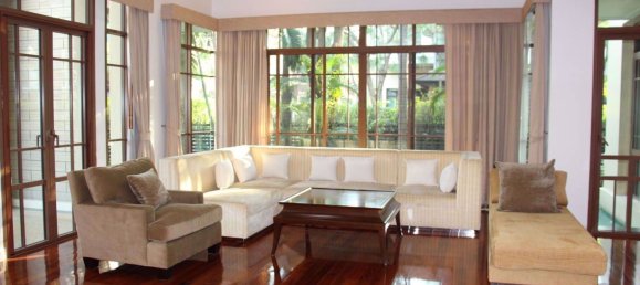 4 bedrooms House in Watthana, Thailand No. 10493 3