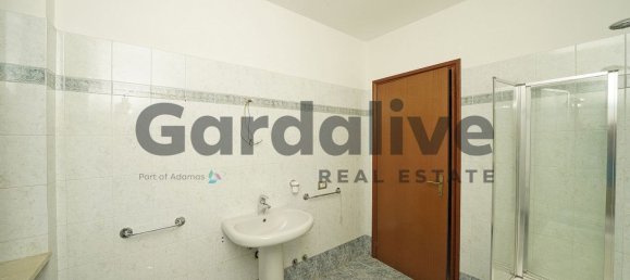 Квартира с 3 комнатами в Манерба дель Гарда, Италия № 277436 13