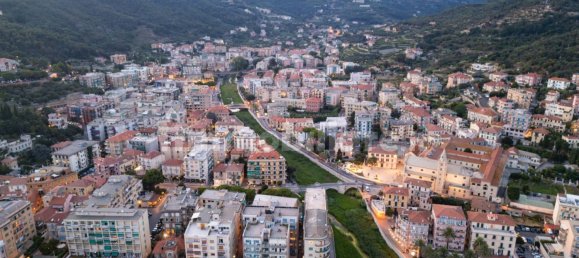 3 Schlafzimmer Penthouse in Finale Ligure, Italy, Nr. 53789 23