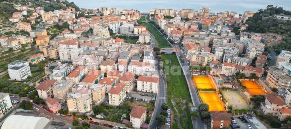 3 Schlafzimmer Penthouse in Finale Ligure, Italy, Nr. 53789 16