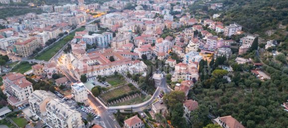 3 Schlafzimmer Penthouse in Finale Ligure, Italy, Nr. 53789 19