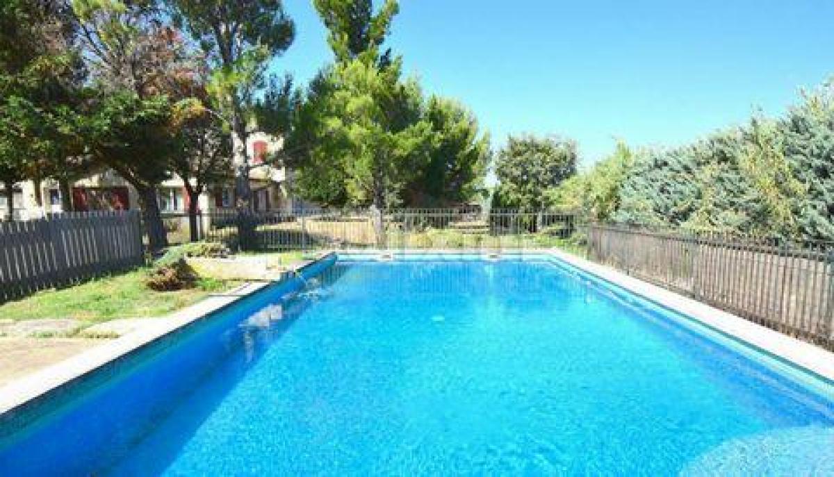 5 Schlafzimmer Laden in Arles, France, Nr. 18738