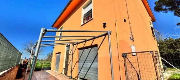 12-salle Maison à Ponsacco, Italy No. 181603 19