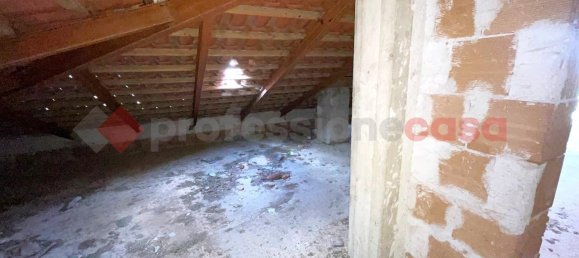 6 rooms House in Mercato San Severino, Italy No. 111082 19