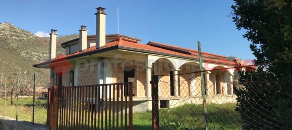 6 rooms House in Mercato San Severino, Italy No. 111082 9