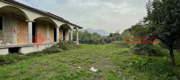 6 rooms House in Mercato San Severino, Italy No. 111082 24