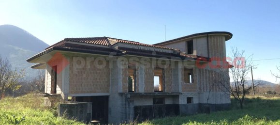 6 rooms House in Mercato San Severino, Italy No. 111082 6