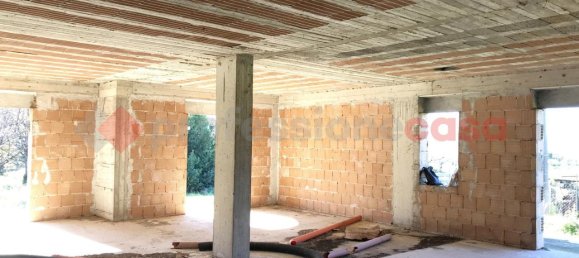 6 rooms House in Mercato San Severino, Italy No. 111082 14