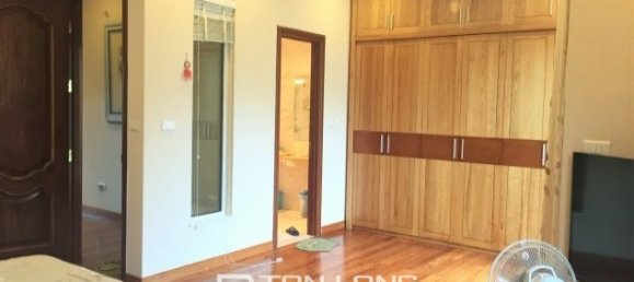 4 bedrooms Villa in Long Bien, Vietnam No. 3560 7