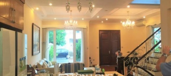 4 bedrooms Villa in Long Bien, Vietnam No. 3560 3