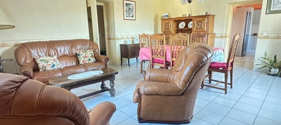 Casa de 3 dormitorios en Amplepuis, France No. 290023 5